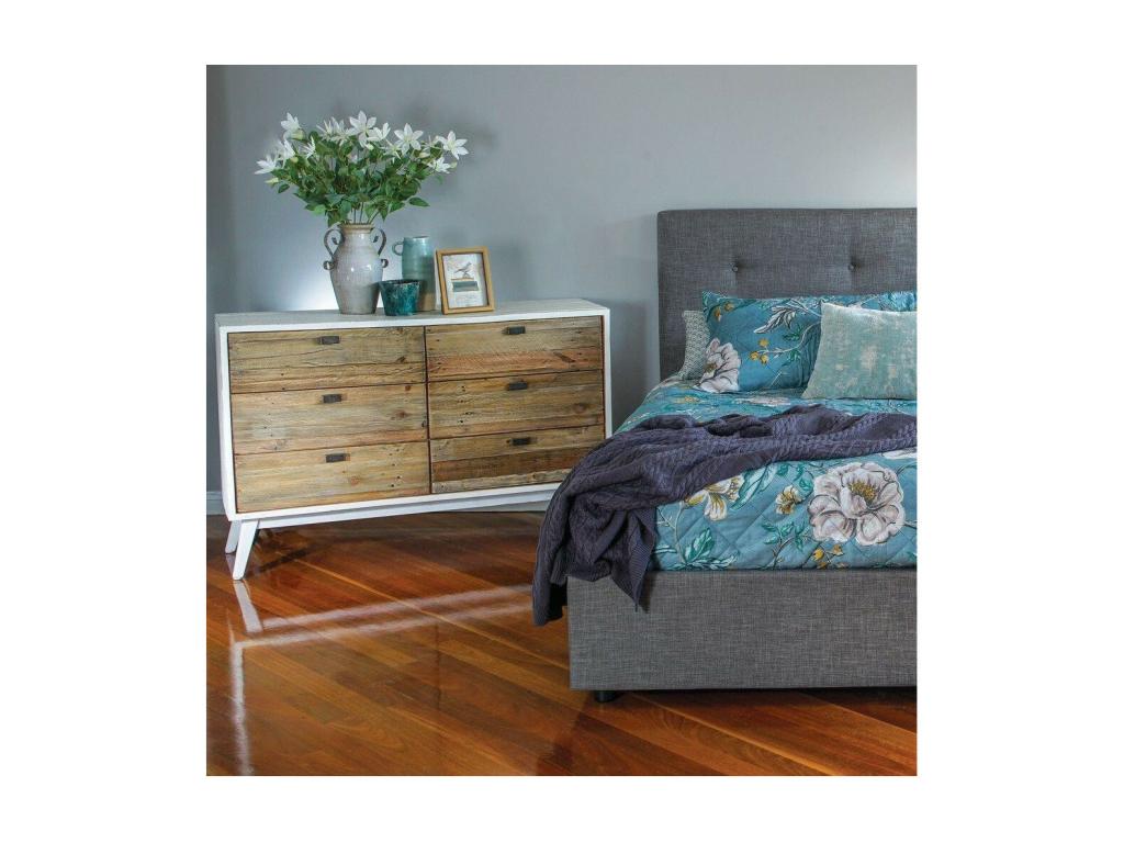 White Dresser, 130 x 45 x 85 cm